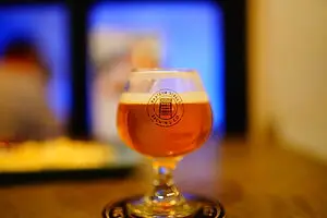 レタントン通りのバーで飲むビール