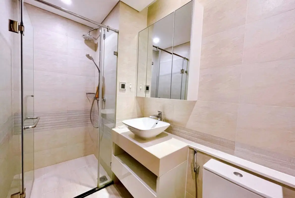 Metro M1 37F_2bed_toilet