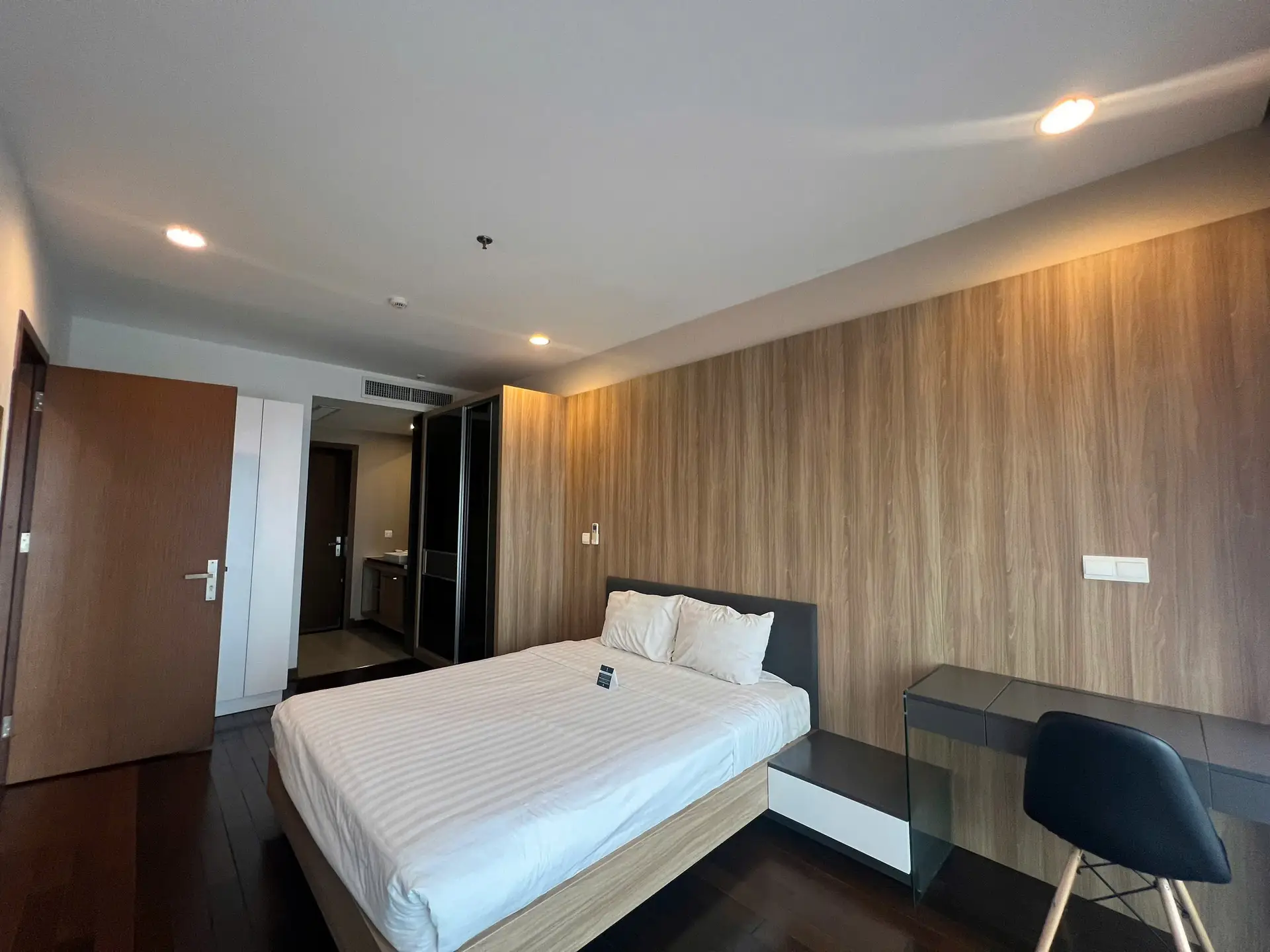 Lancaster Nui Truc_3bed_ bed (2)