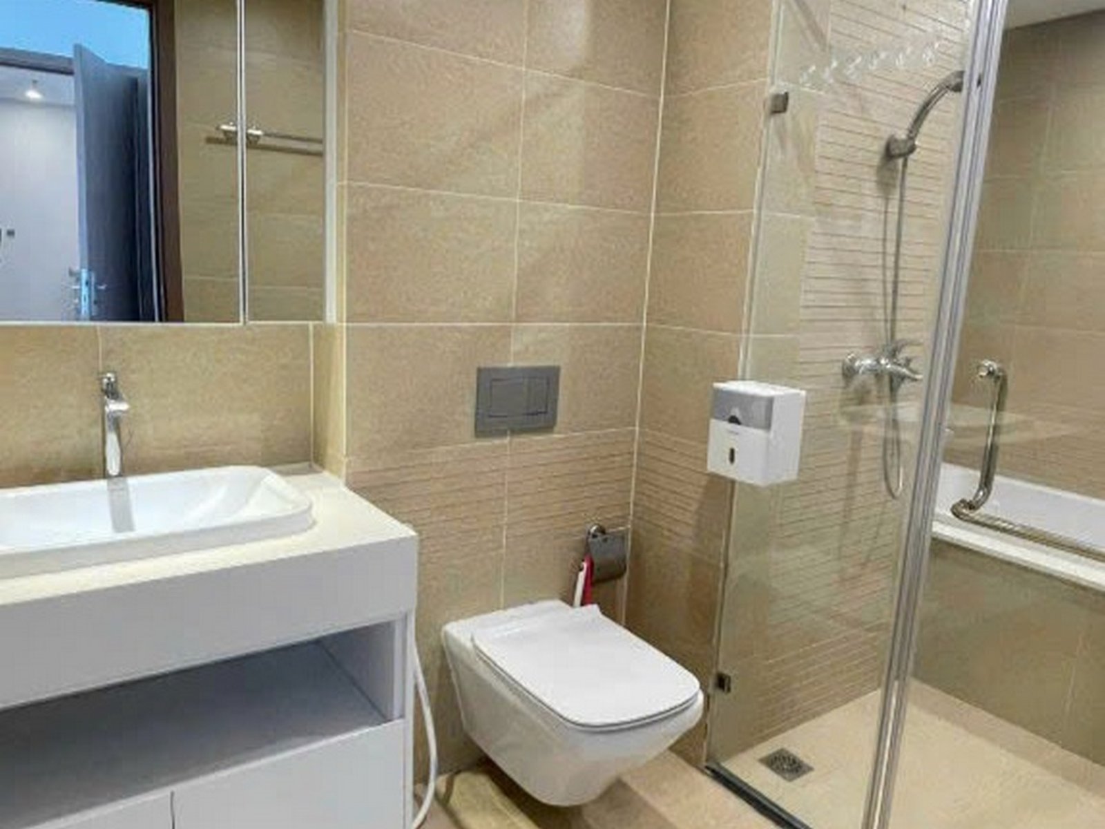 Vinhomes Metropolis M22310_3bed_bathroom
