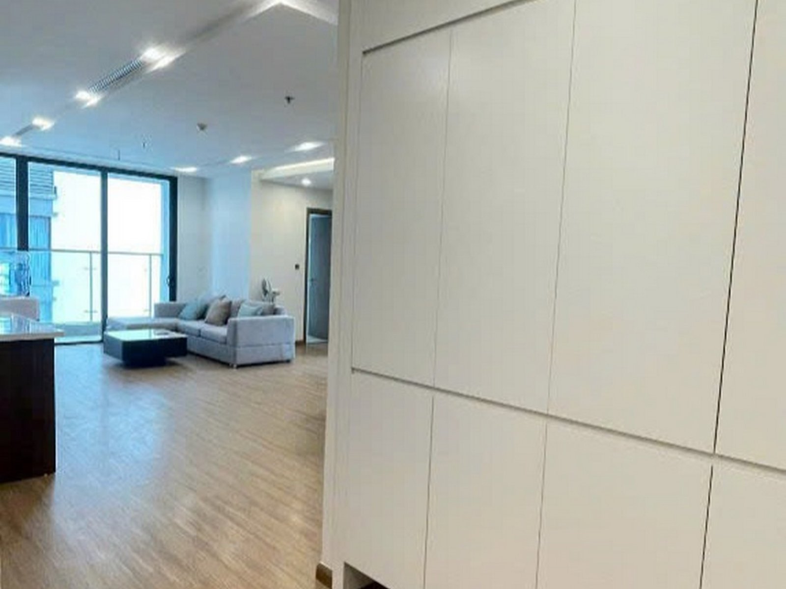 Vinhomes Metropolis M22310_3bed_livingroom