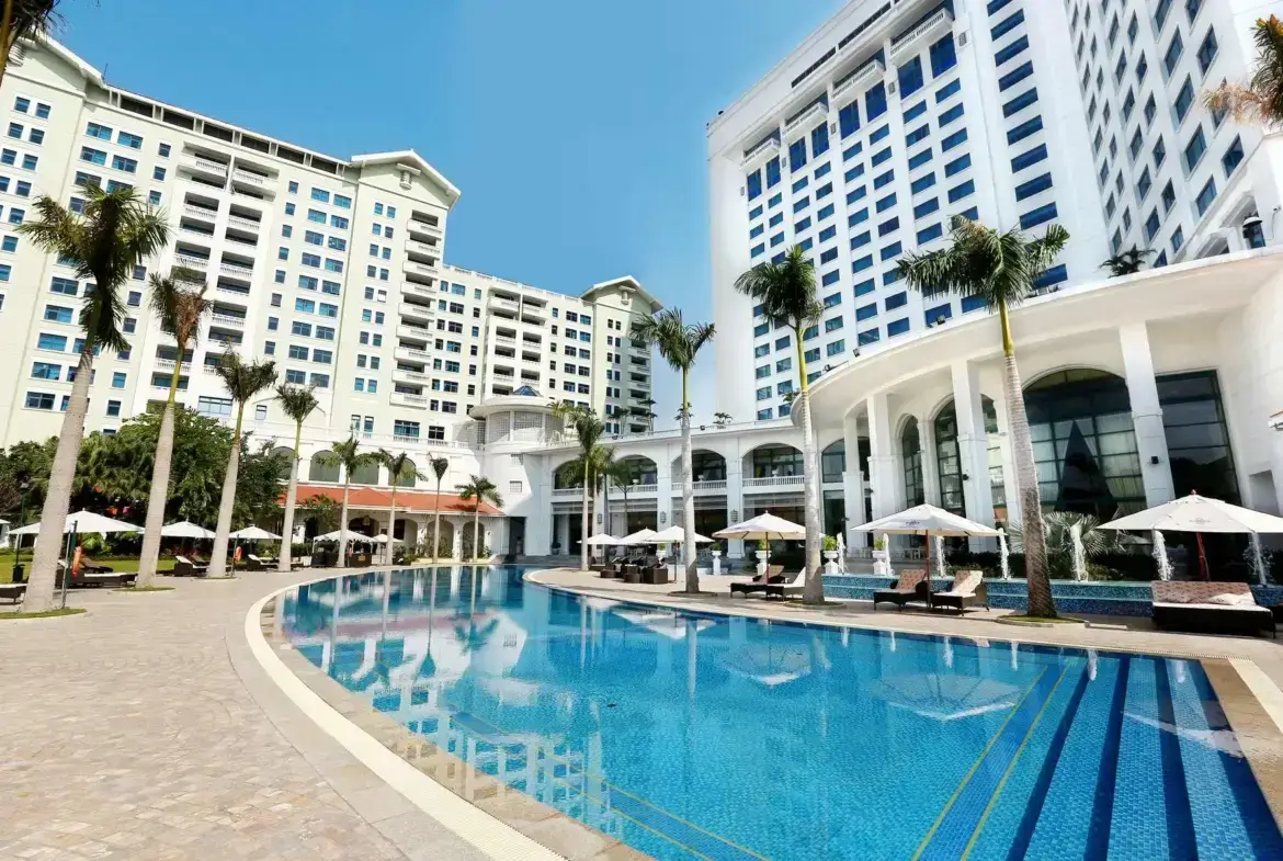 Daewoo pool