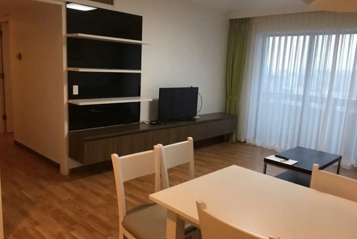 Daewoo living room